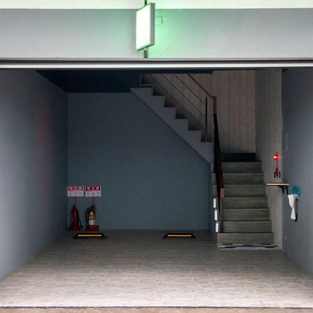 Fifth Avenue Motel 台中市 エクステリア 写真