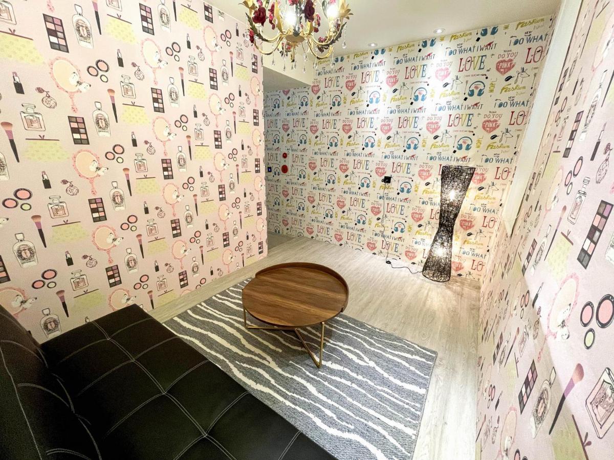 Fifth Avenue Motel 台中市 エクステリア 写真